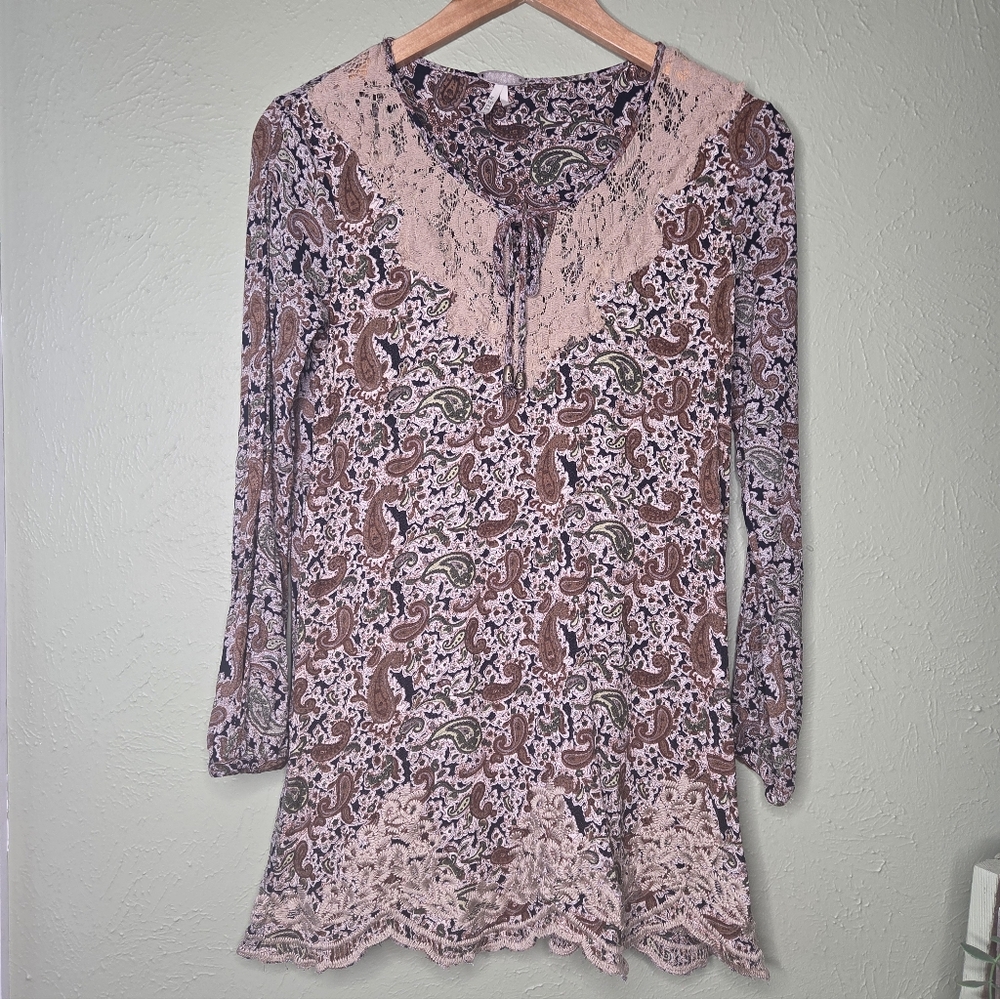 BKE Gimmick Paisley Lace Trim Boho Tunic Top Long Sleeve Size S
